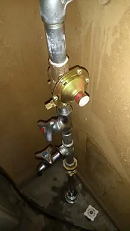 減圧弁の劣化による水漏れ修理