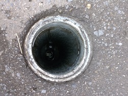 戸建て住宅の2カ所のトイレが詰まって流れない