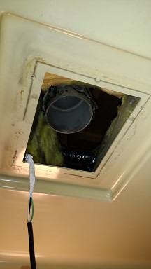 エモトのバスエース換気扇の交換工事