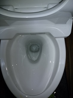トイレの流れ方がおかしい