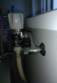 洗濯用蛇口の水漏れ修理