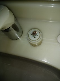 洗面混合水栓の水漏れ修理